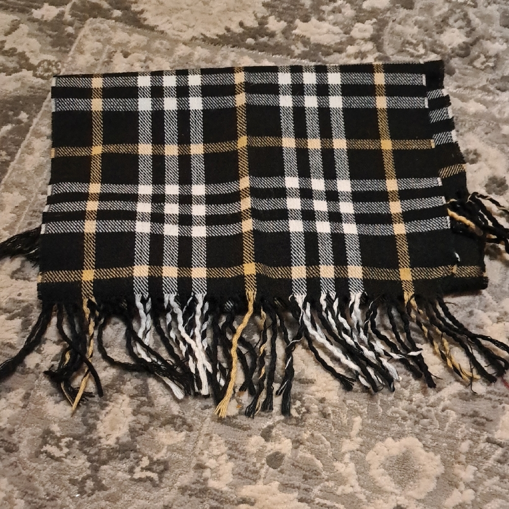 Chic Black and Gold Plaid Scarf